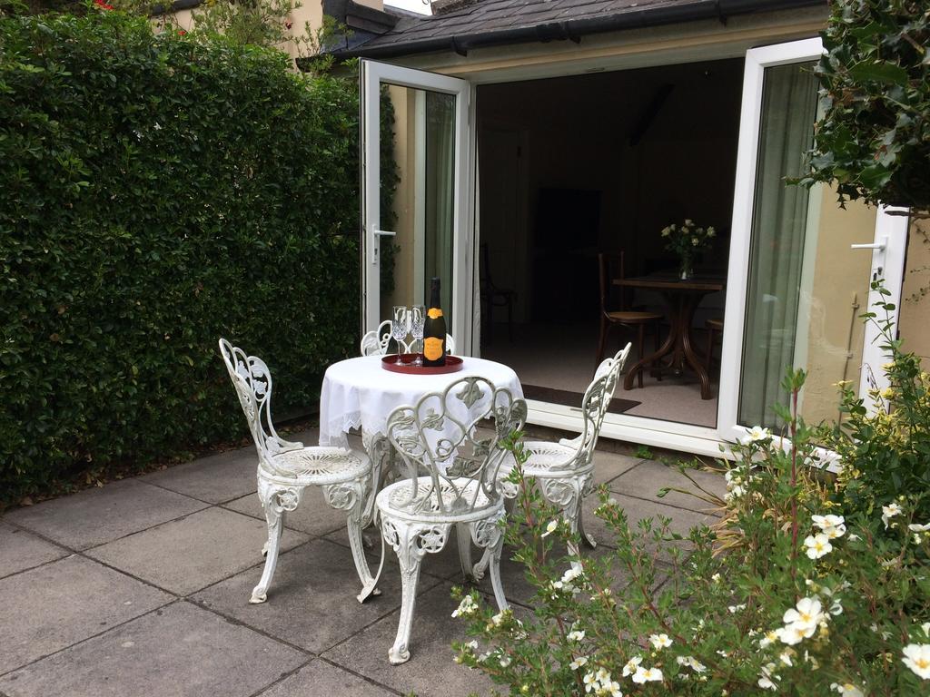 Little Manor Bed and Breakfast Cheltenham Eksteriør billede