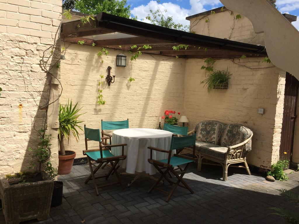 Little Manor Bed and Breakfast Cheltenham Eksteriør billede
